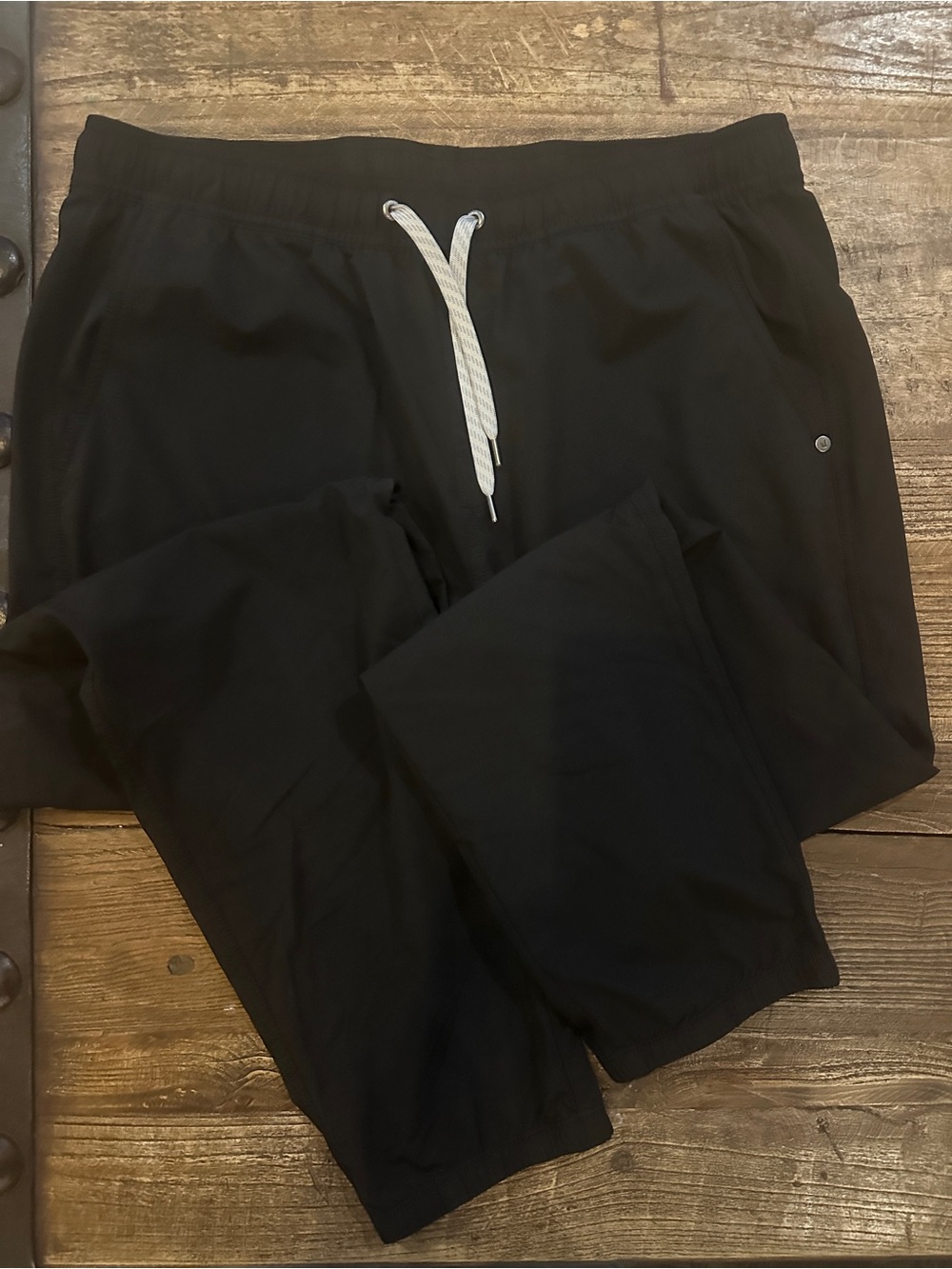 VUORI Men's Black Drawstring Kore Jogger Pants